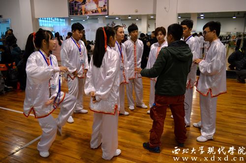 賽場指導(dǎo).jpg